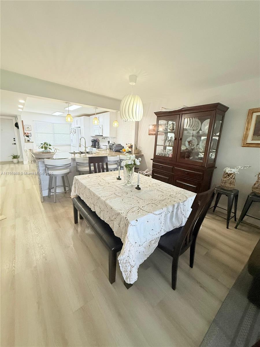 SUNRISE LAKES 166 CONDO - Residential