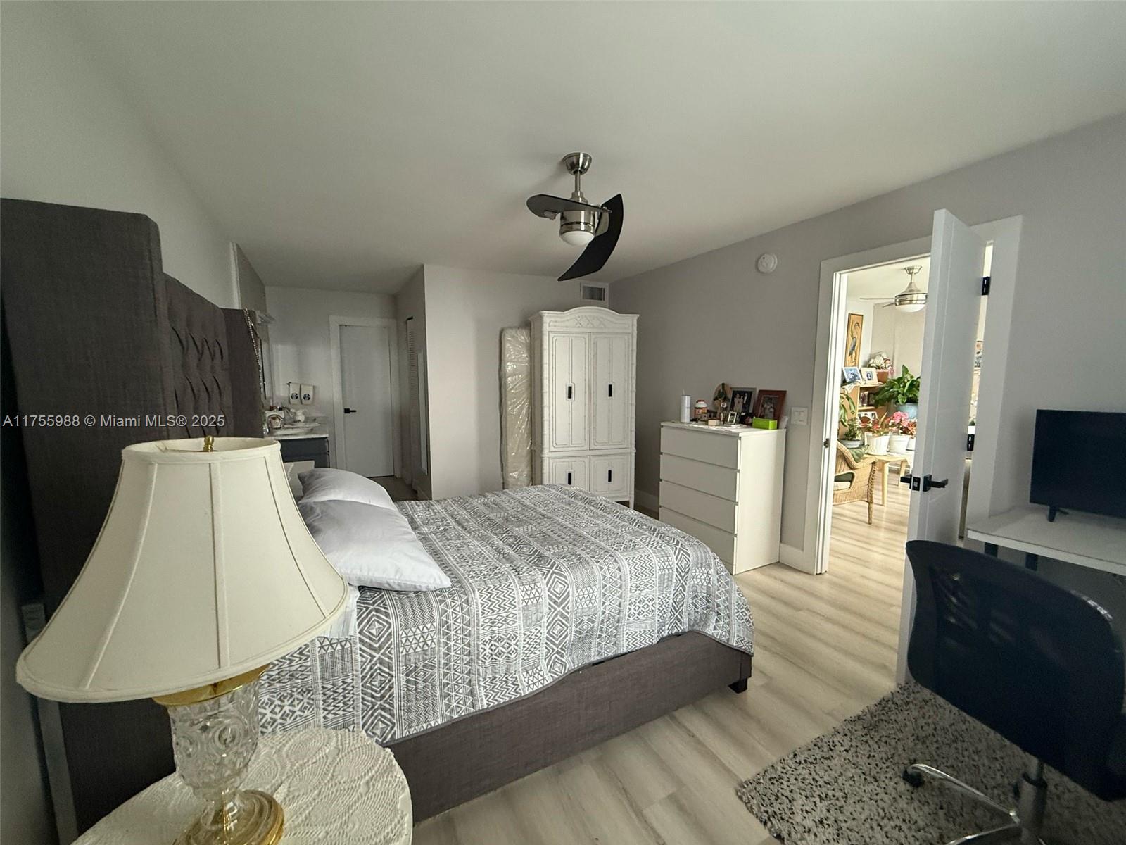 SUNRISE LAKES 166 CONDO - Residential