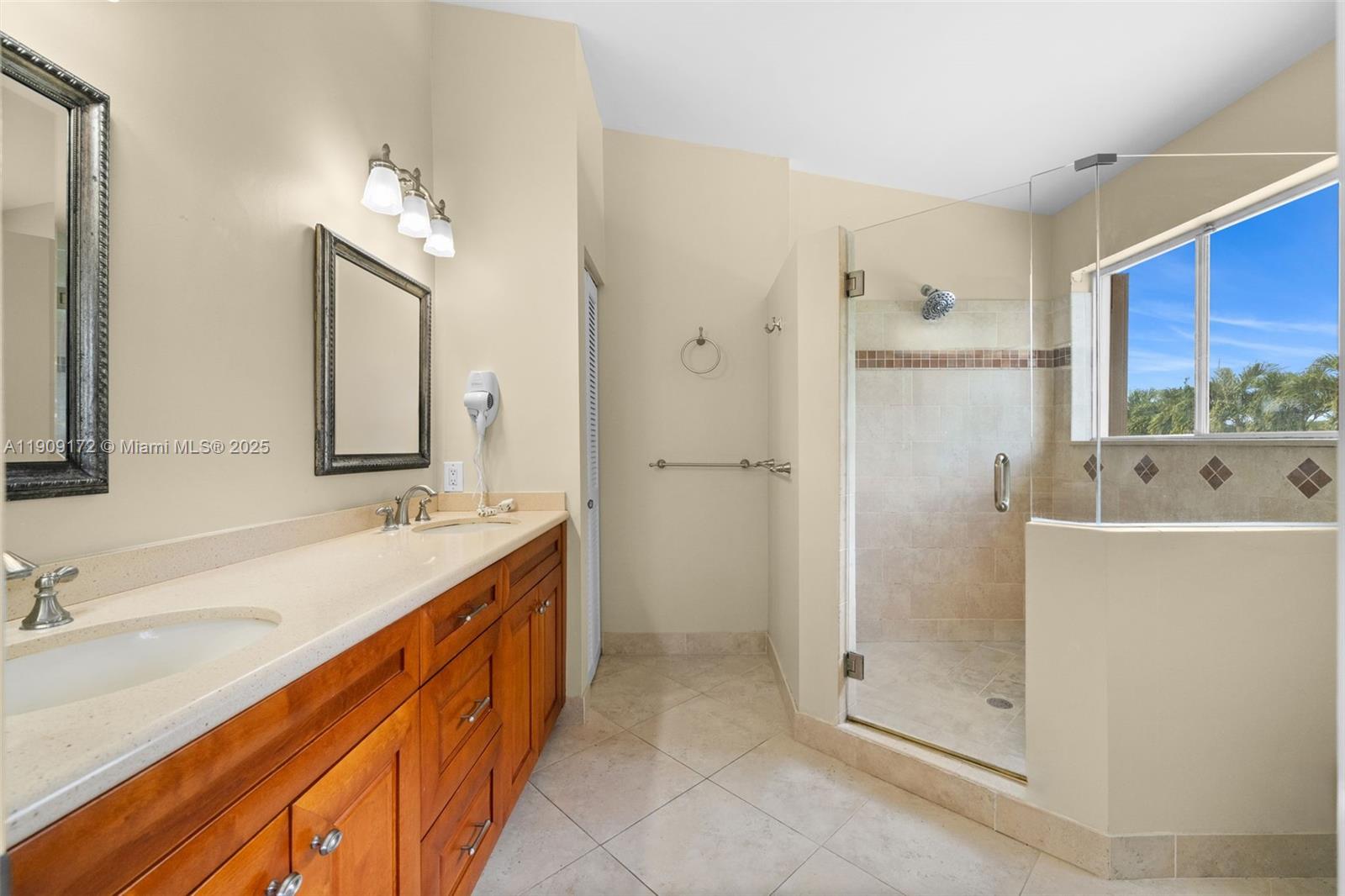 COQUINA LAKES - Residential Lease