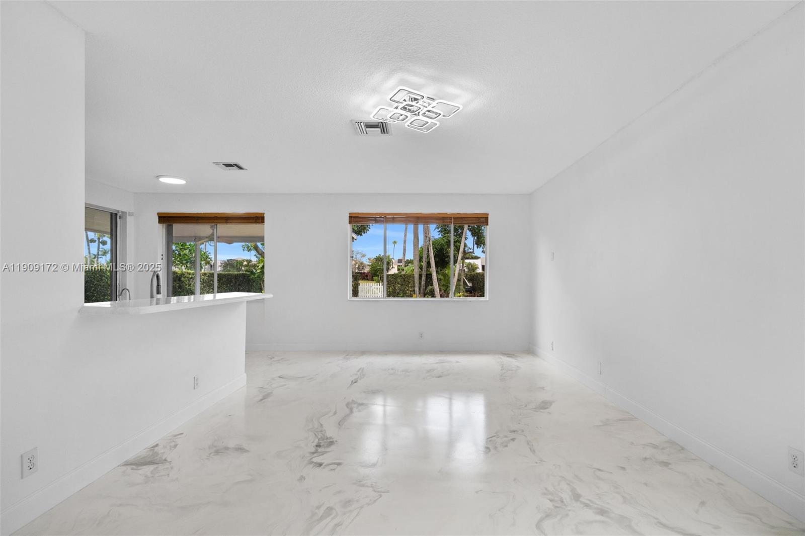 COQUINA LAKES - Residential Lease