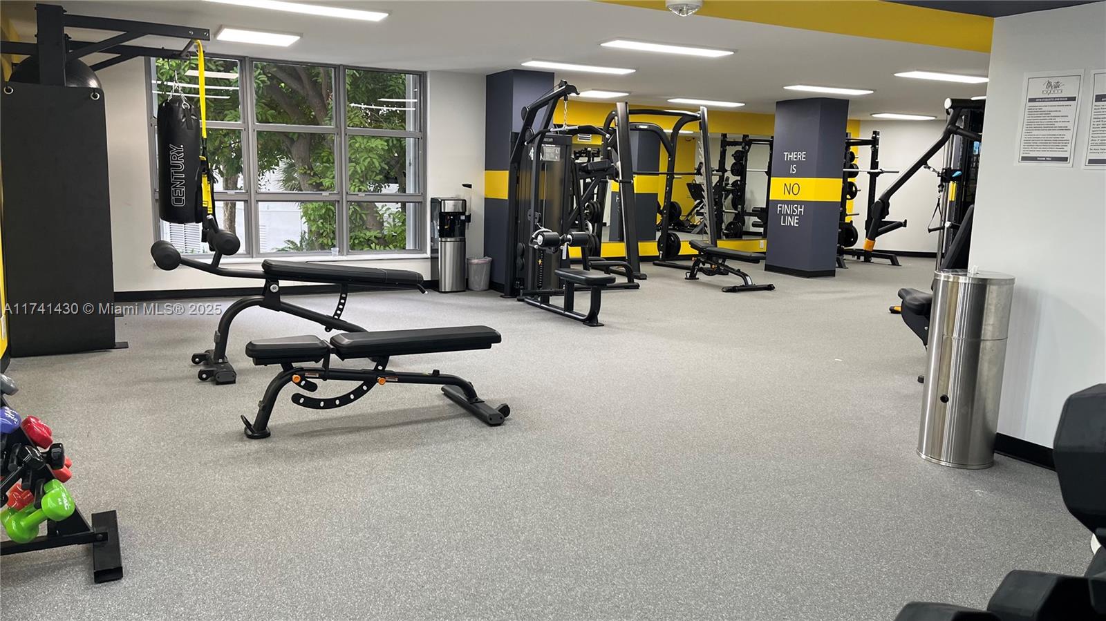 MYSTIC POINTE TOWER 400 C - Residential