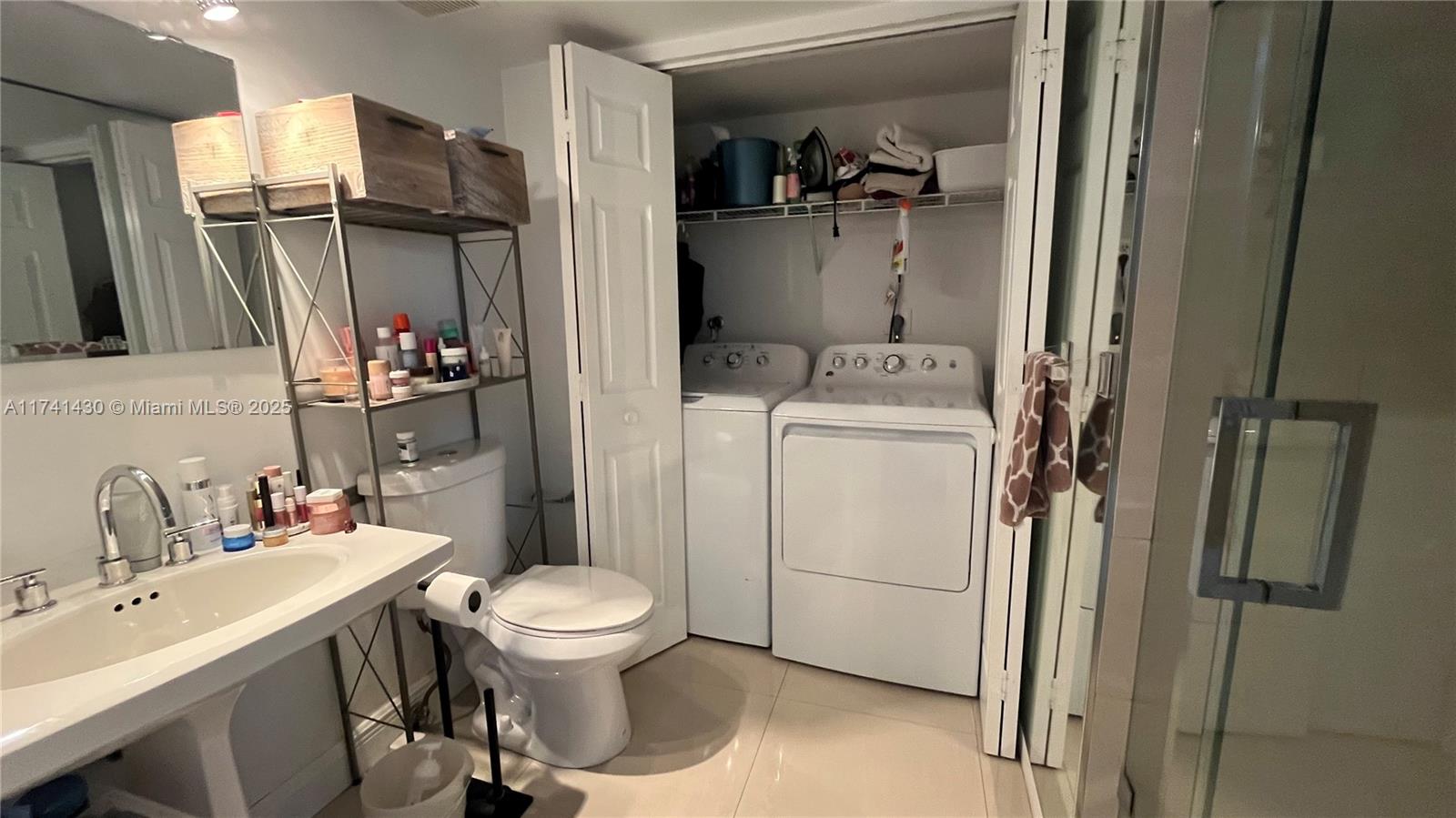 MYSTIC POINTE TOWER 400 C - Residential