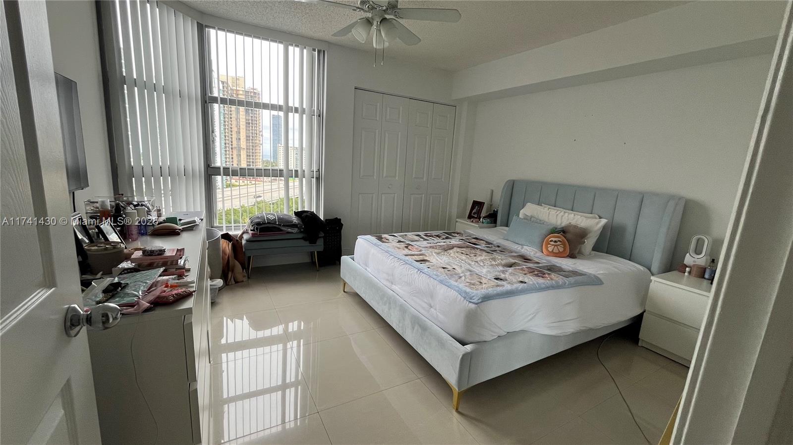 MYSTIC POINTE TOWER 400 C - Residential