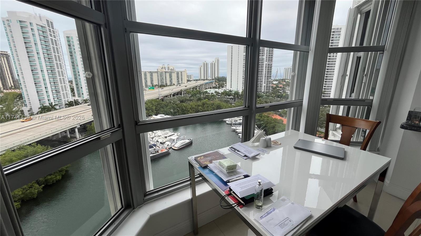 MYSTIC POINTE TOWER 400 C - Residential