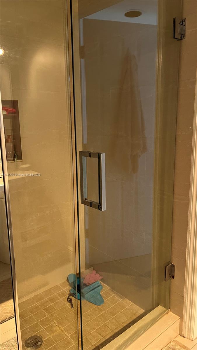 MYSTIC POINTE TOWER 400 C - Residential