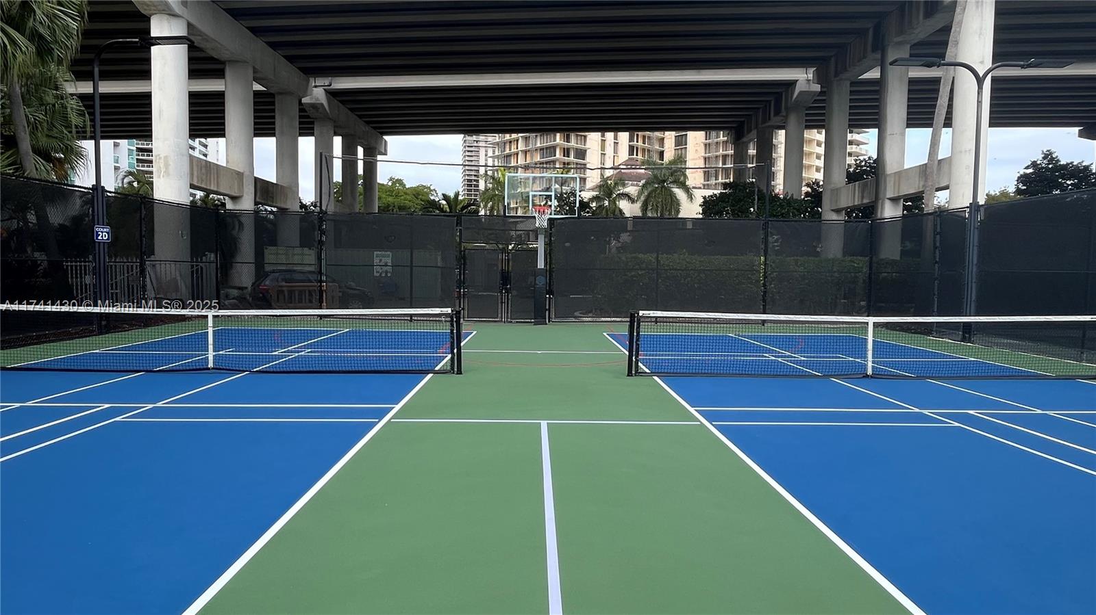 MYSTIC POINTE TOWER 400 C - Residential