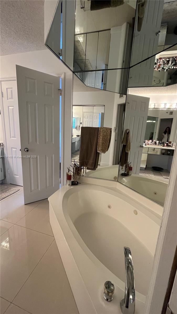 MYSTIC POINTE TOWER 400 C - Residential