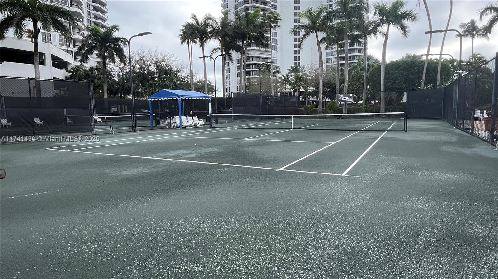 MYSTIC POINTE TOWER 400 C - Residential