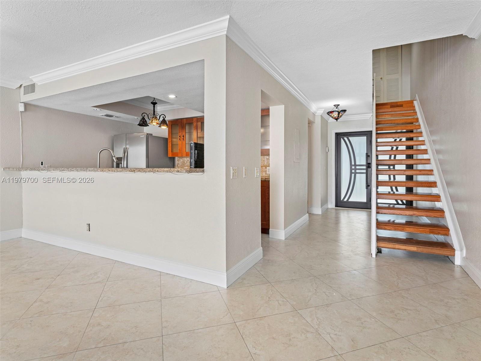 PEMBROKE LAKES SECTION SE - Residential