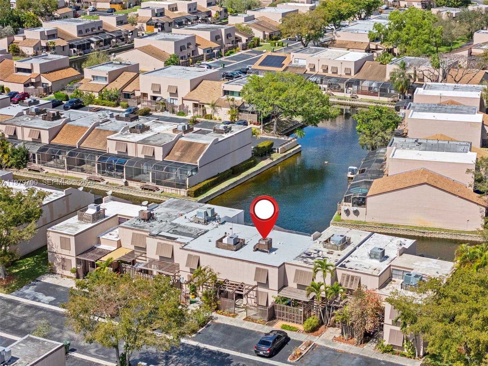 PEMBROKE LAKES SECTION SE - Residential