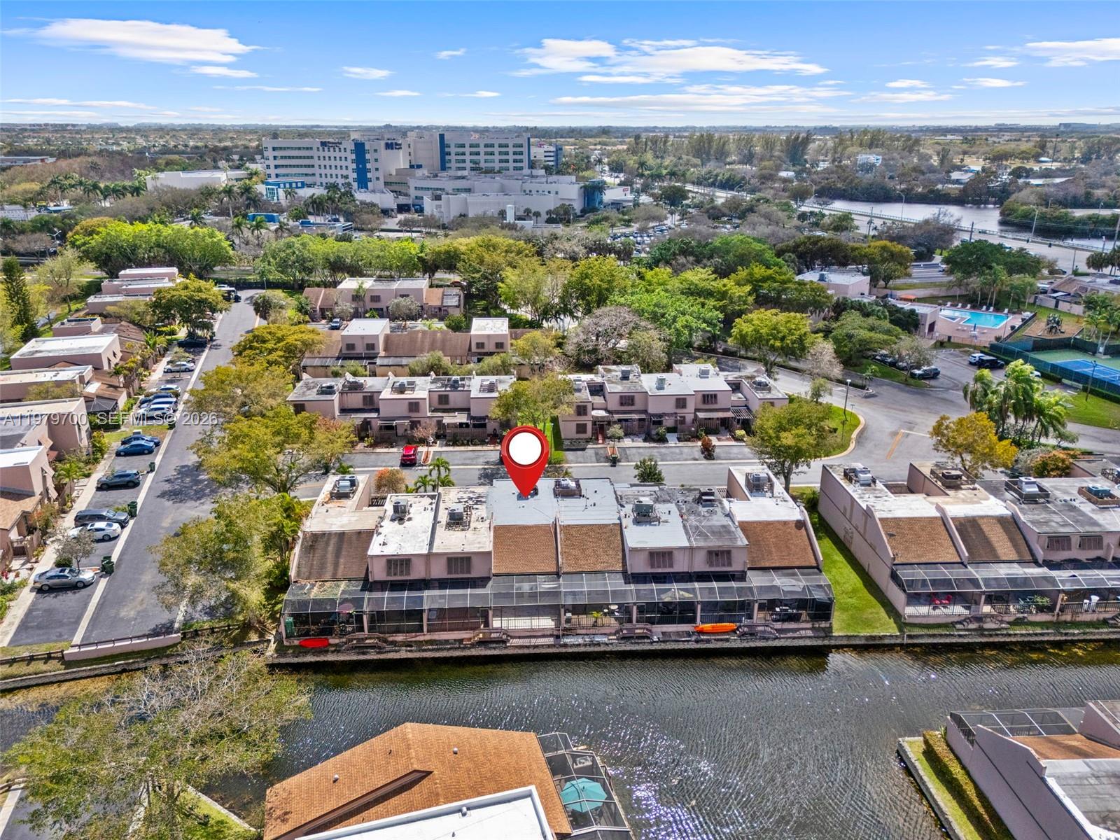 PEMBROKE LAKES SECTION SE - Residential