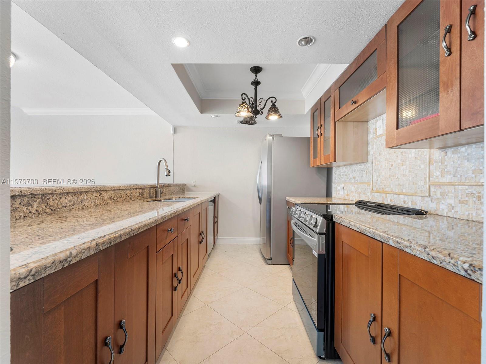 PEMBROKE LAKES SECTION SE - Residential