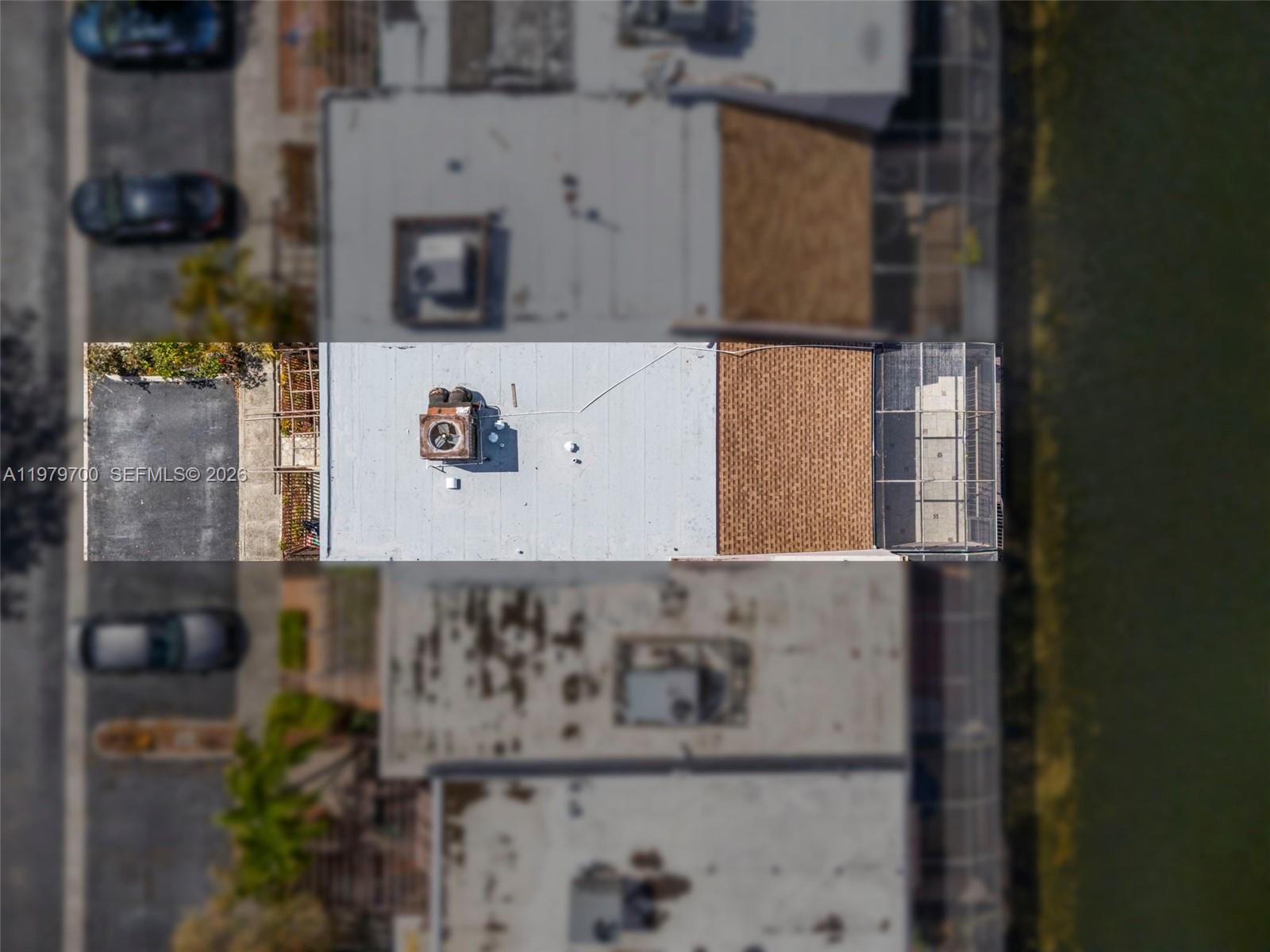 PEMBROKE LAKES SECTION SE - Residential