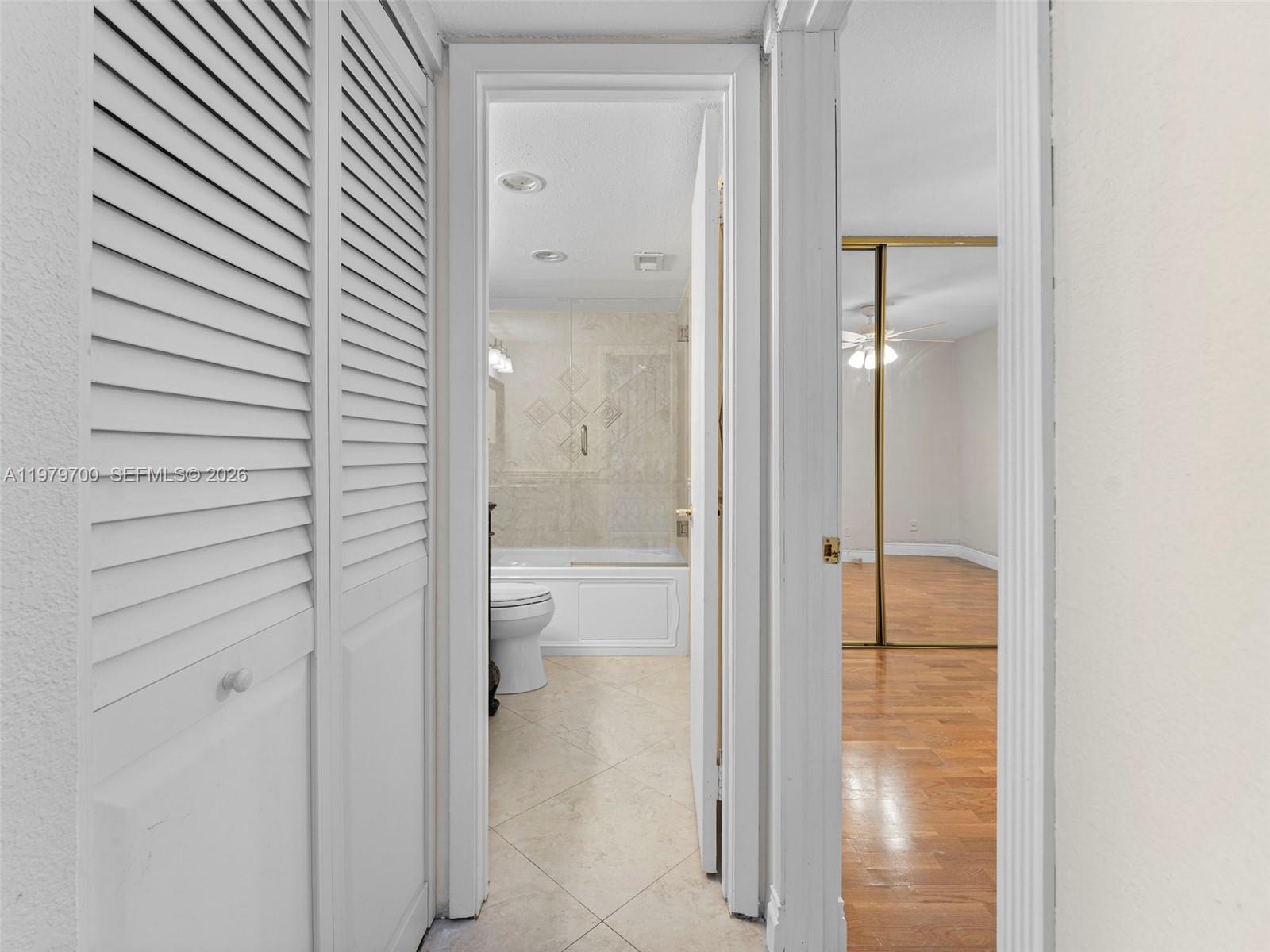 PEMBROKE LAKES SECTION SE - Residential