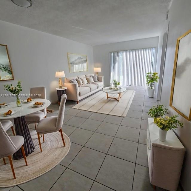 LAKESHORE AT UNIVERSITY P - Residential