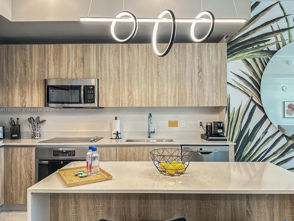 QUADRO CONDO - Residential