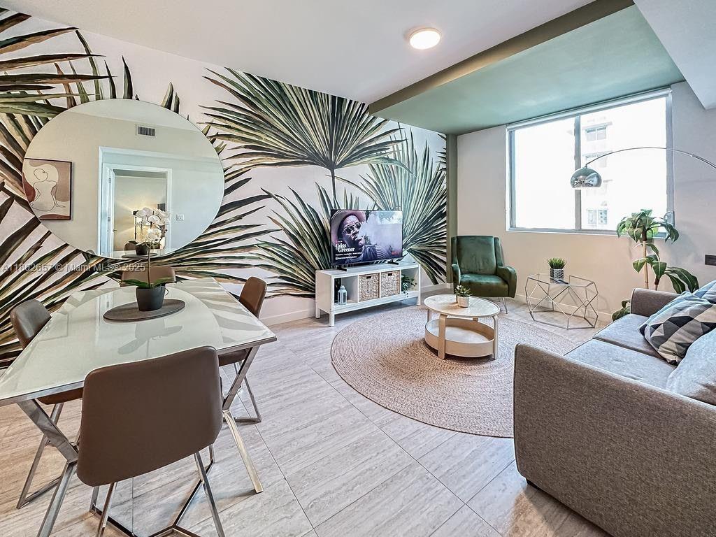 3900 Biscayne Blvd N-819