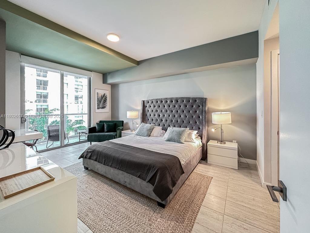QUADRO CONDO - Residential