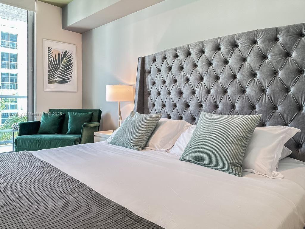 QUADRO CONDO - Residential