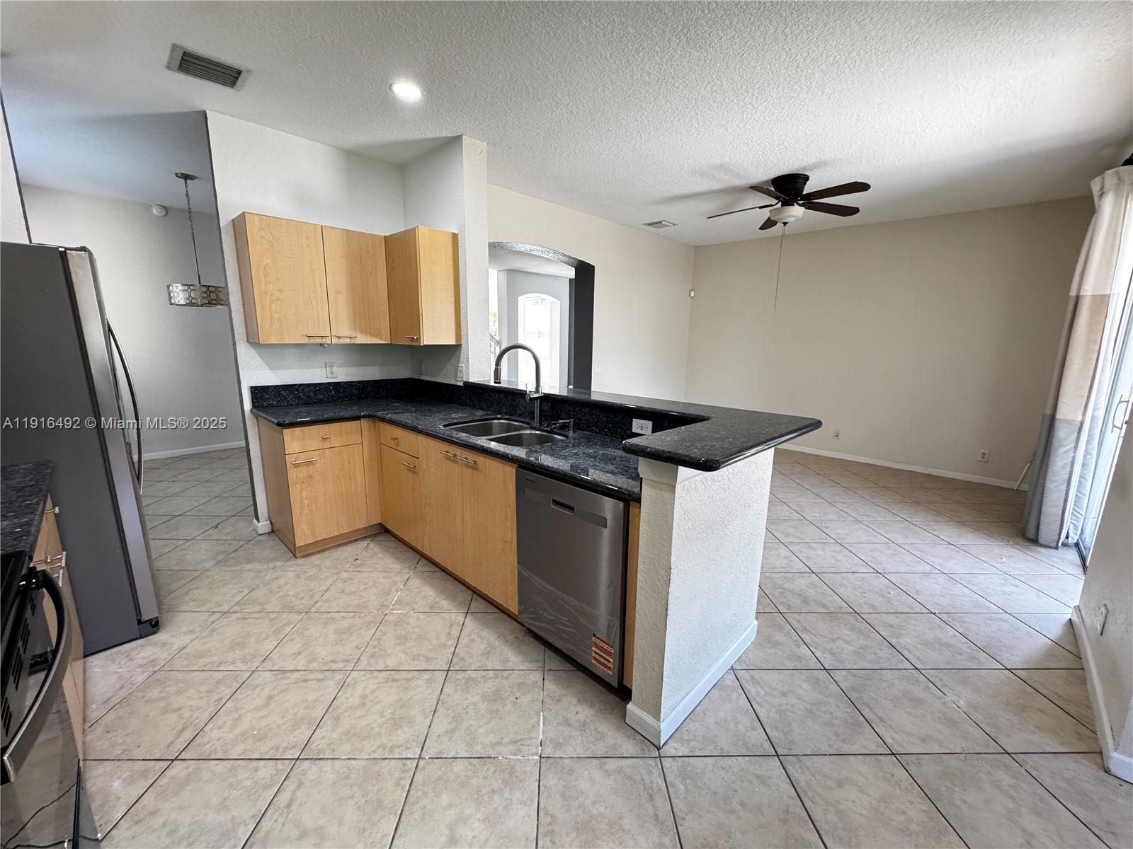 SECTOR 2-PARCELS 12 13 14 - Residential Lease