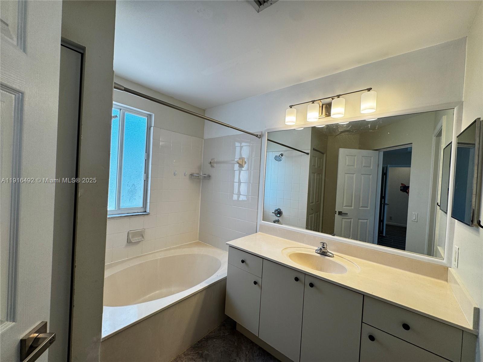 SECTOR 2-PARCELS 12 13 14 - Residential Lease