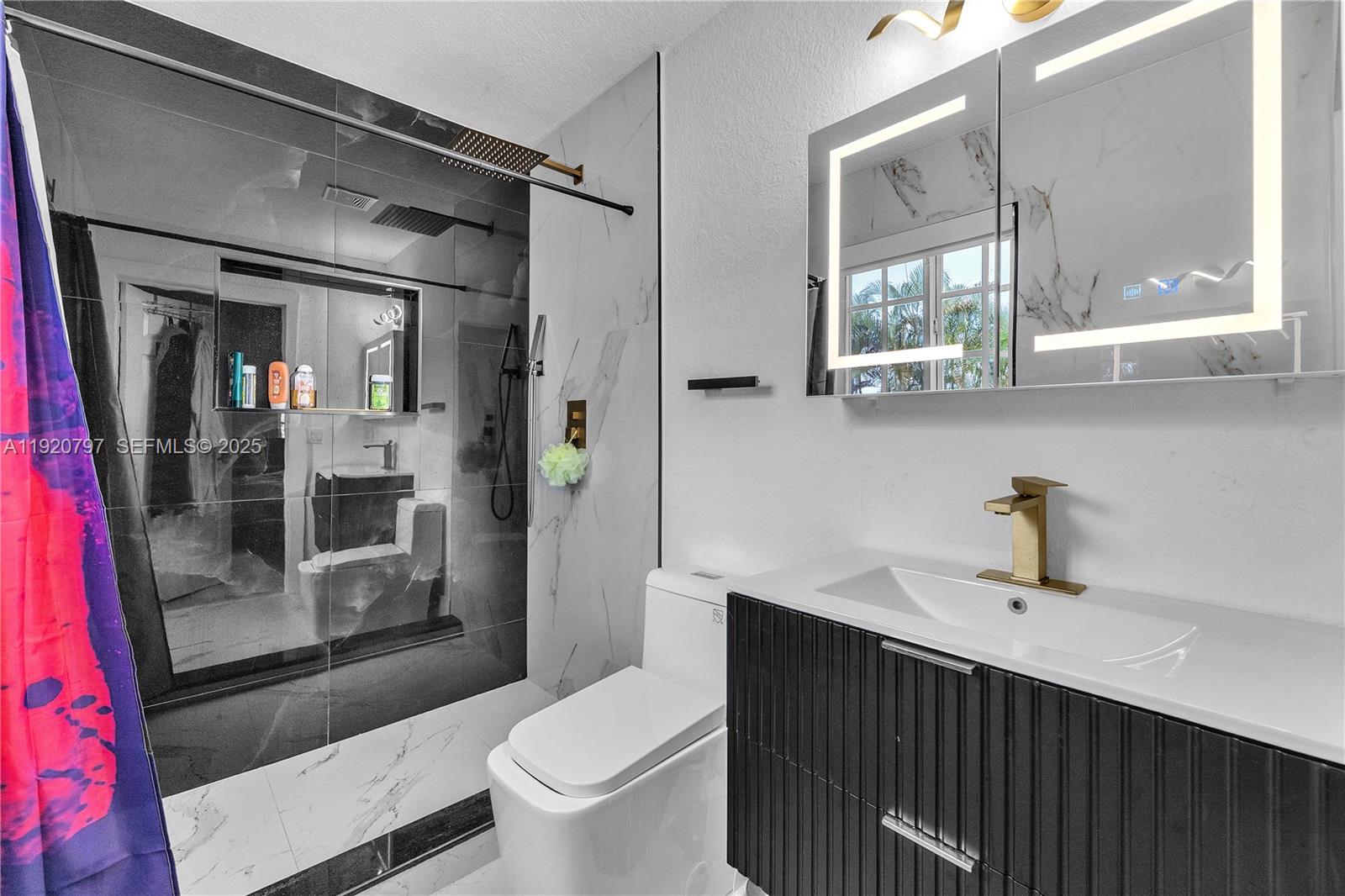 WASHINGTON PALMS CONDO - Residential