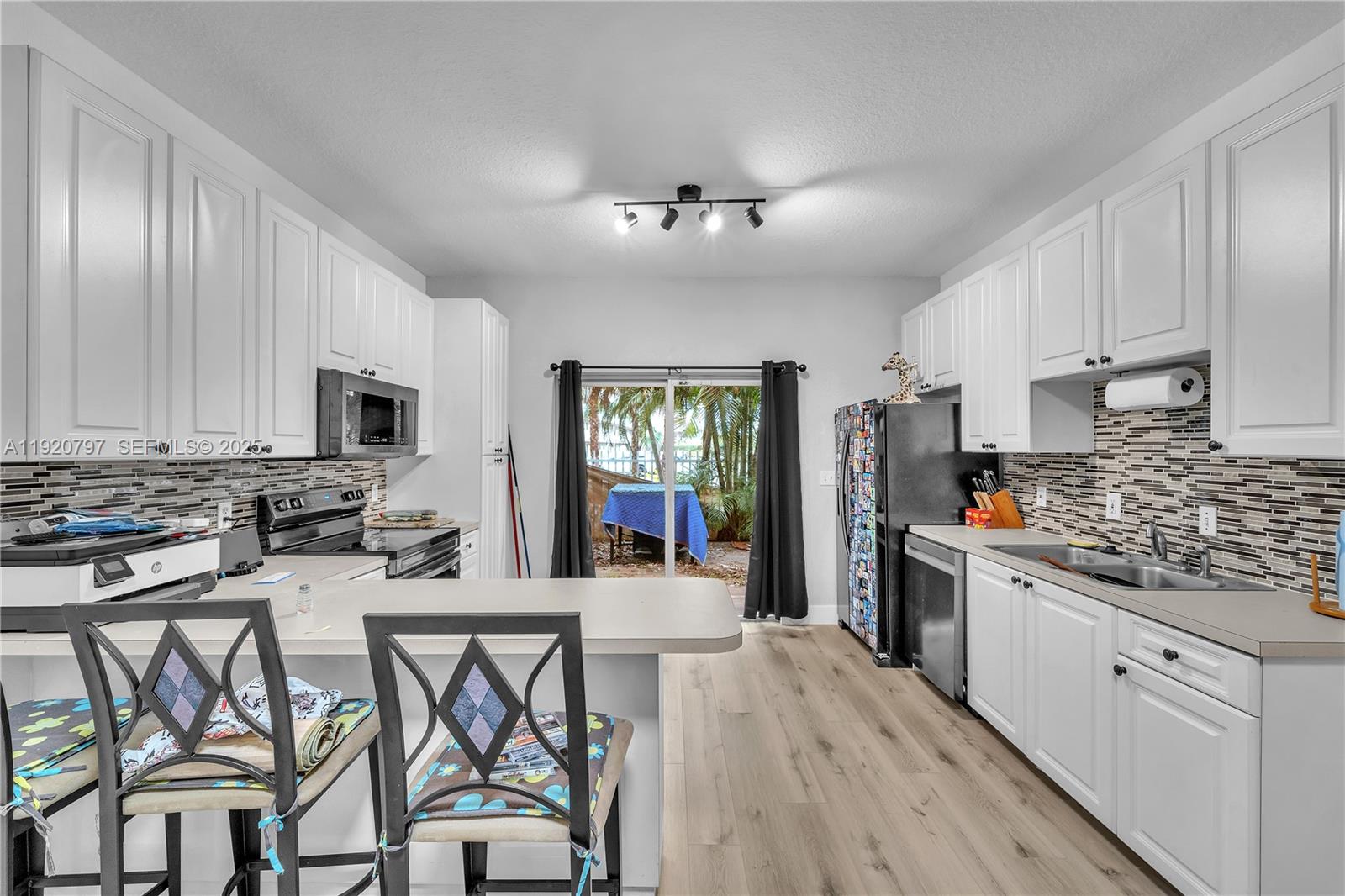 WASHINGTON PALMS CONDO - Residential