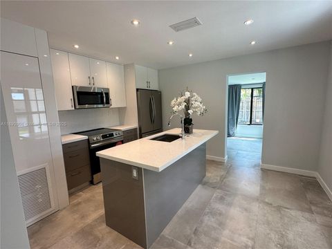 1436 SW 76th Ct 3 Miami FL 33144