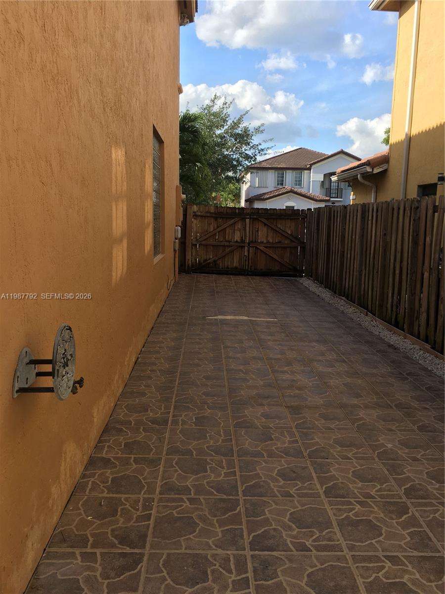 ALCO ESTATES FIFTH ADDITI - Residential Lease