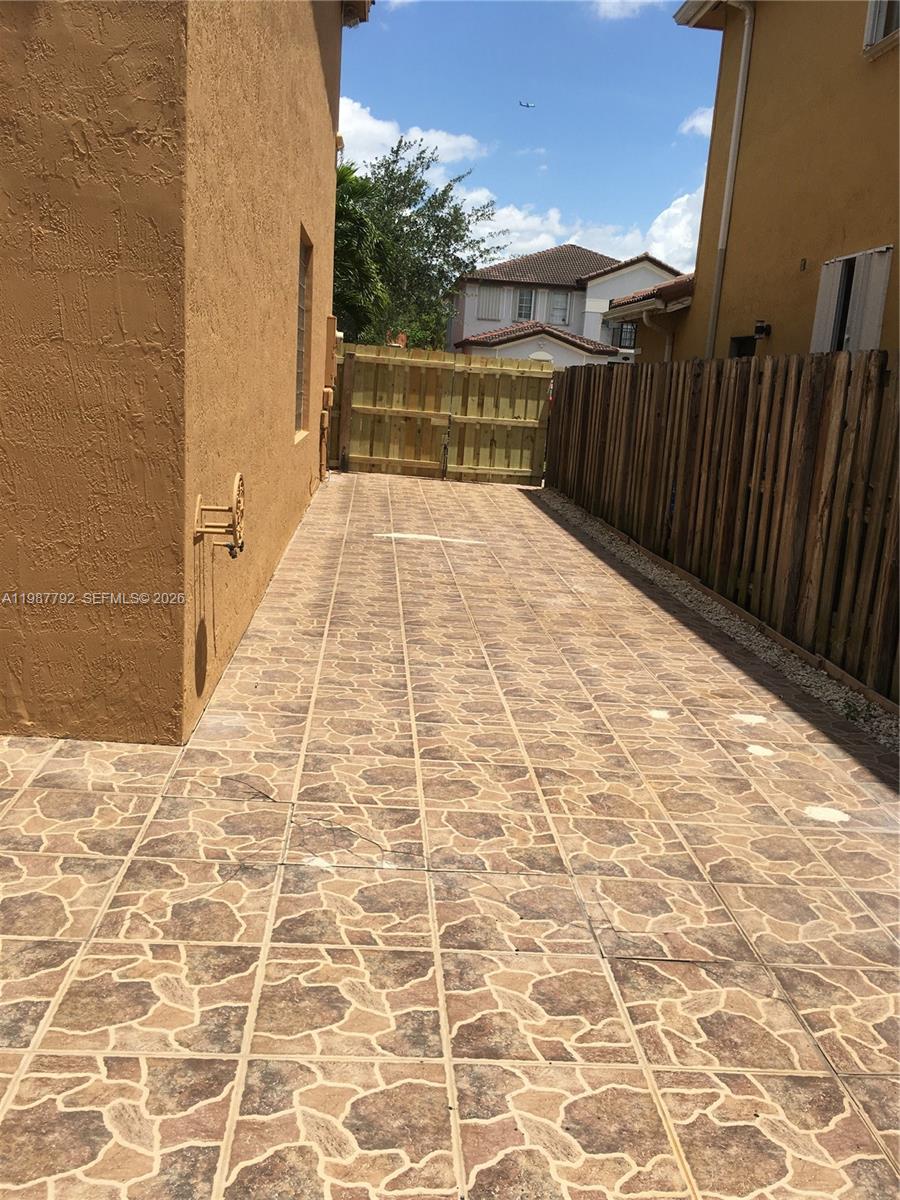 ALCO ESTATES FIFTH ADDITI - Residential Lease