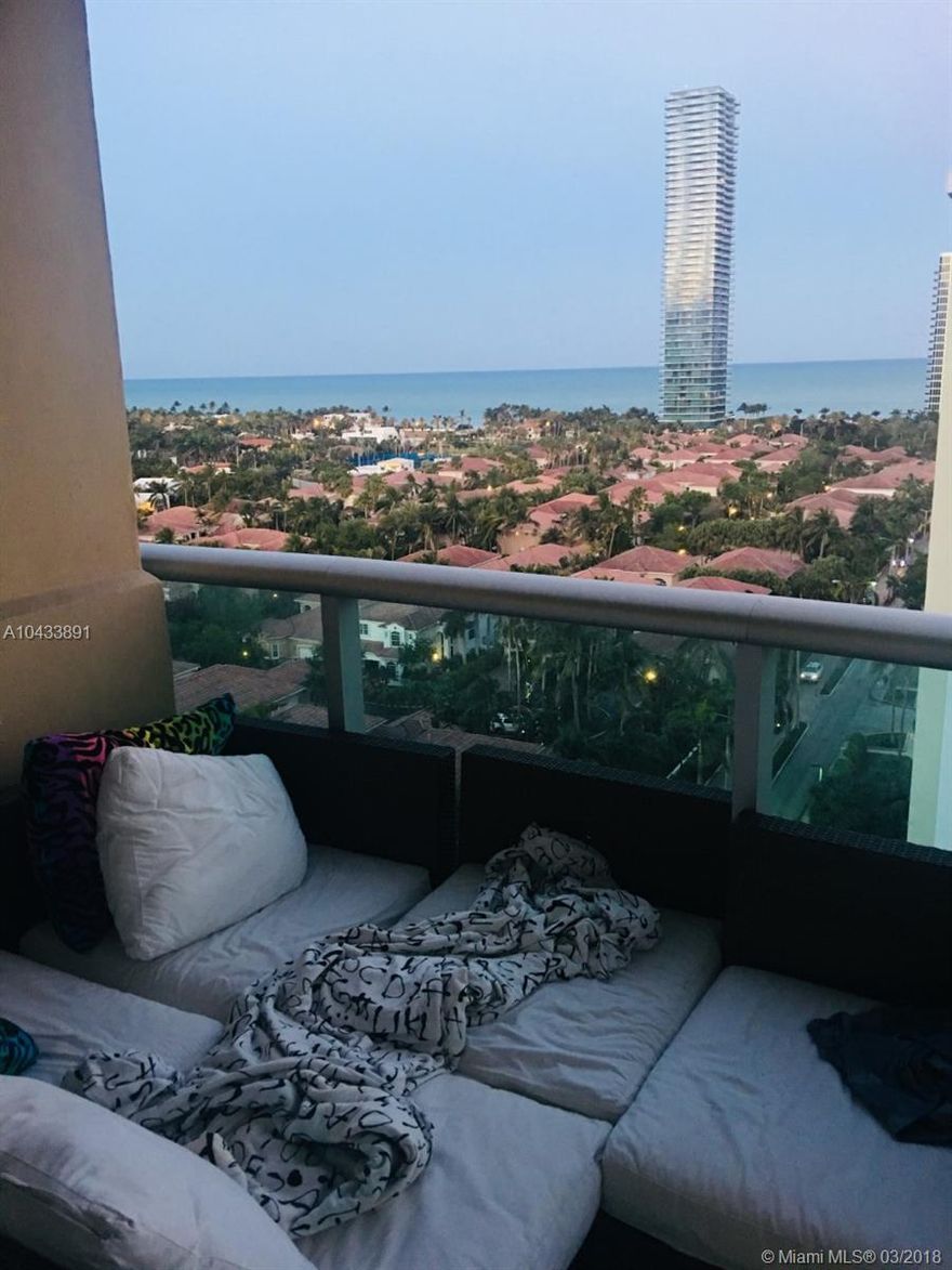 Resort style building .. walking distance to the beach .. the best views of the Ocean and bay ..
condo has a lot to offer .. gym , beautiful pool , nice cafeteria ..