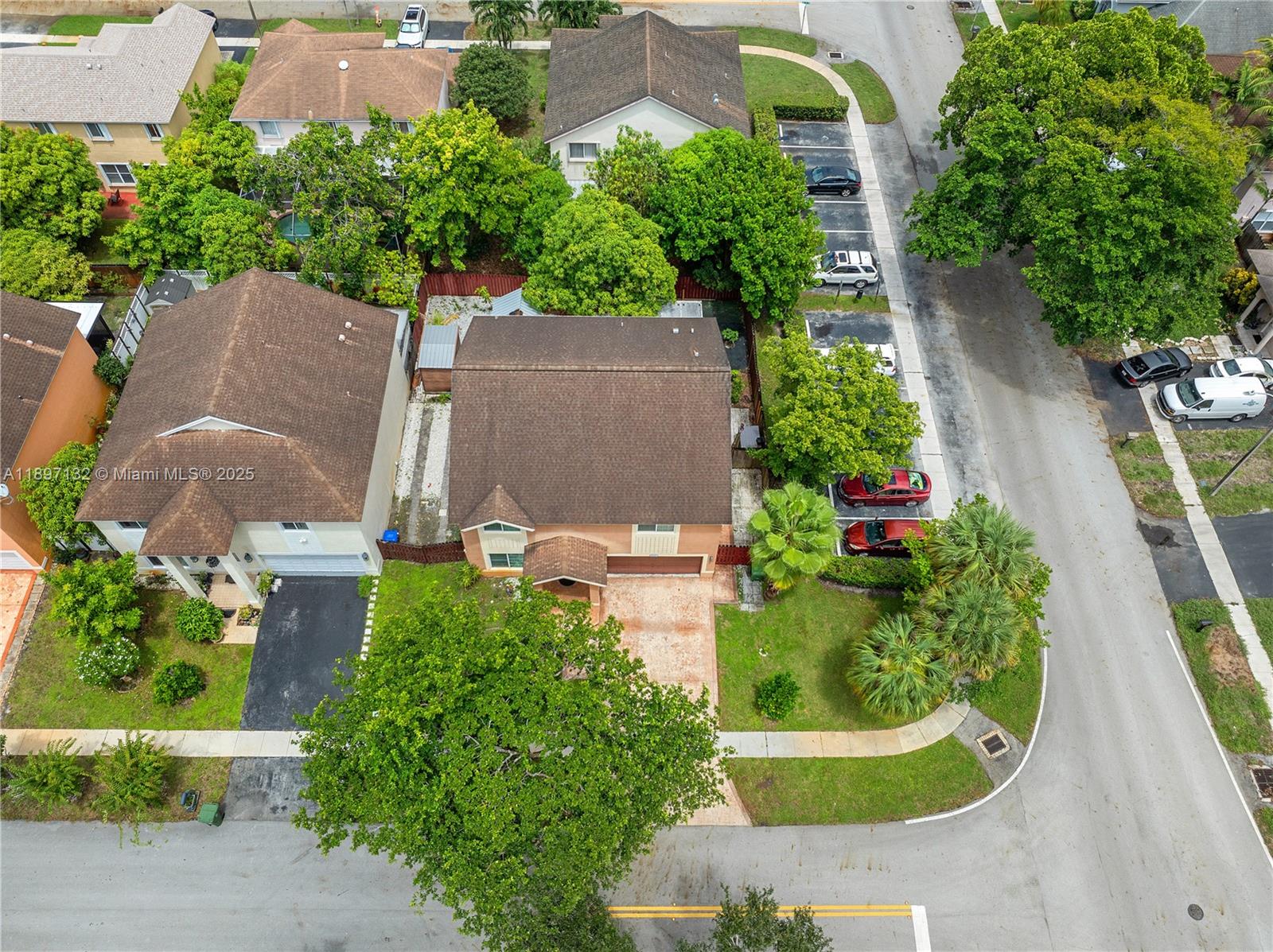 LAKESIDE SOUTH - Residential