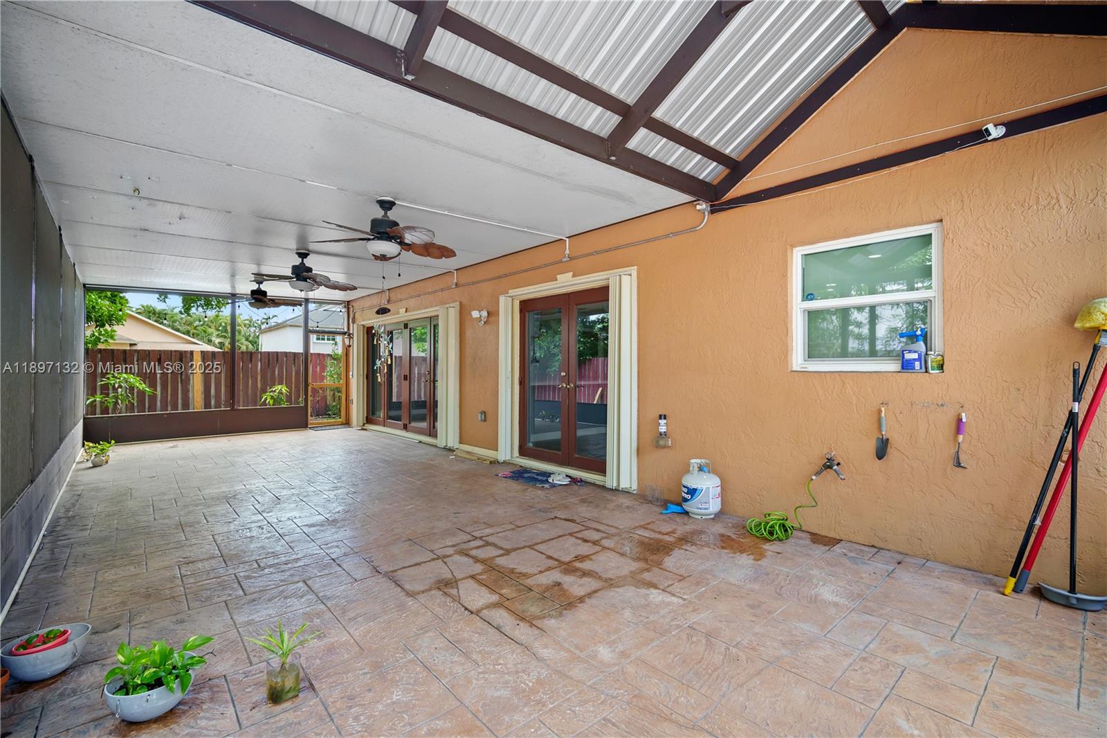 LAKESIDE SOUTH - Residential