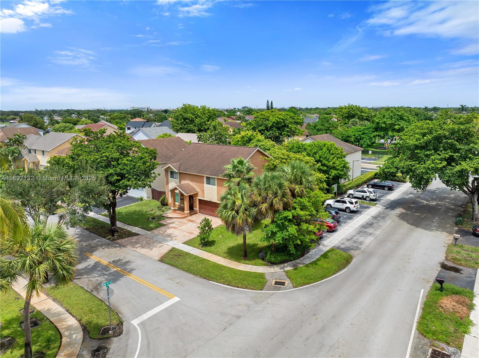 LAKESIDE SOUTH - Residential