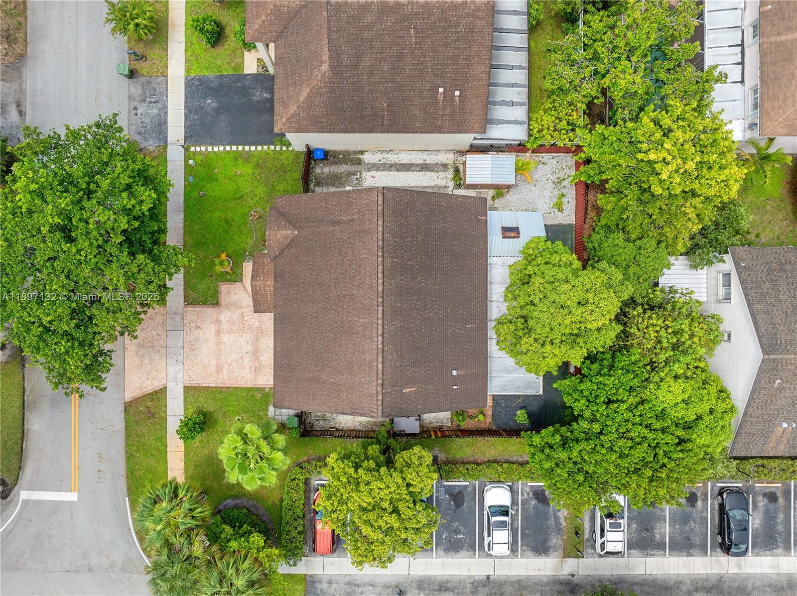 LAKESIDE SOUTH - Residential