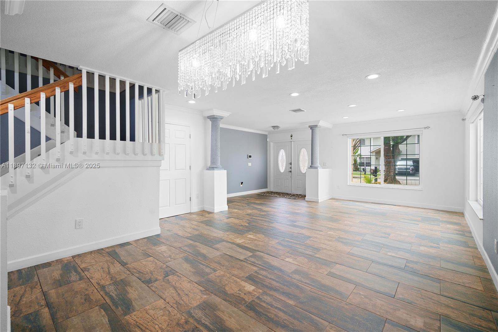 LAKESIDE SOUTH - Residential