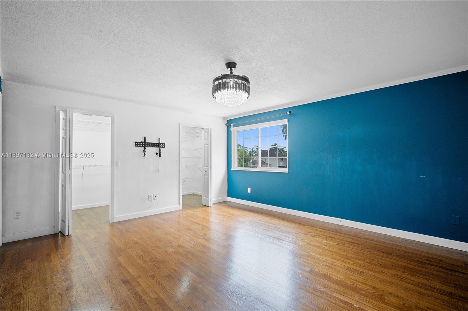 LAKESIDE SOUTH - Residential