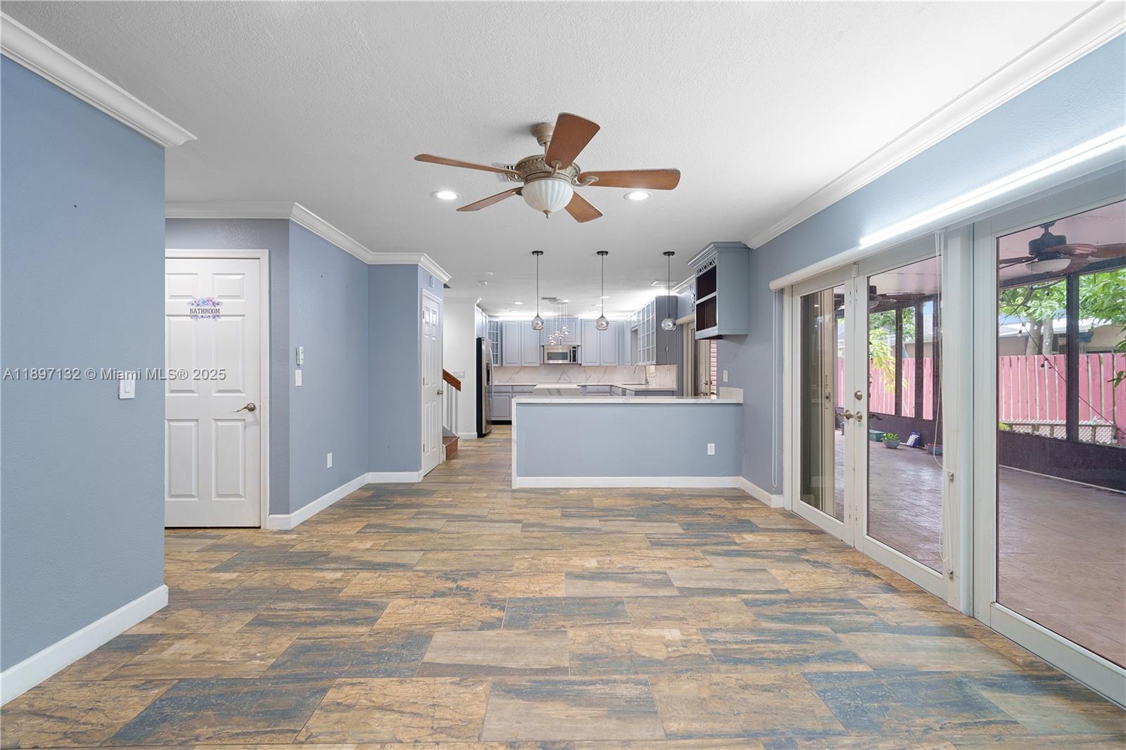 LAKESIDE SOUTH - Residential