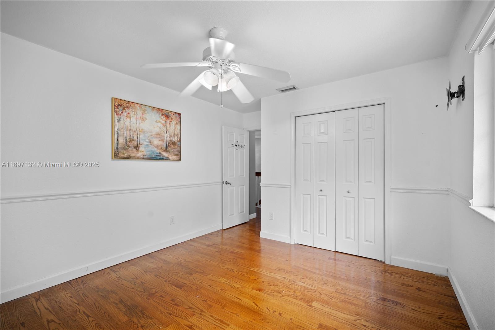 LAKESIDE SOUTH - Residential