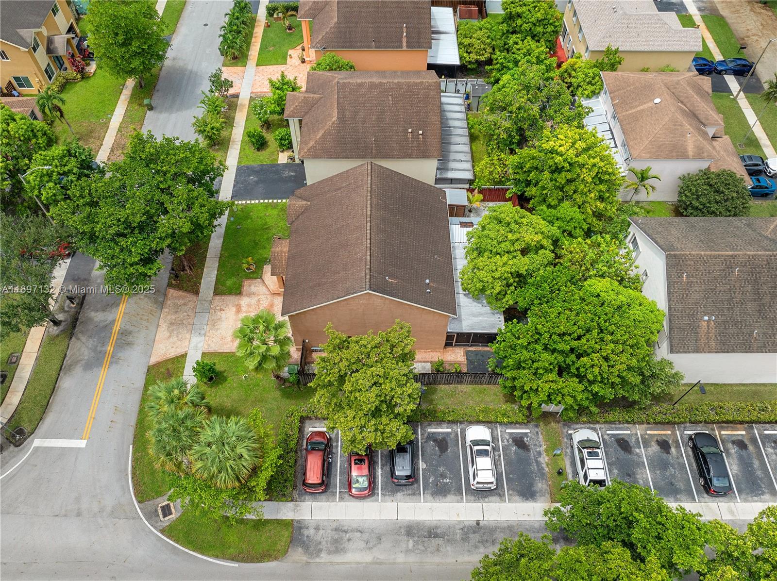 LAKESIDE SOUTH - Residential