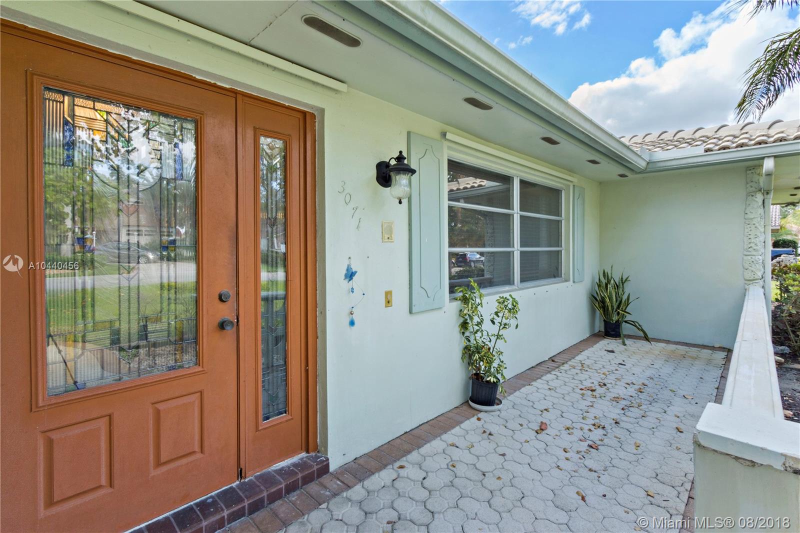 CORAL SPRINGS COUNTRY CLUB - Residential