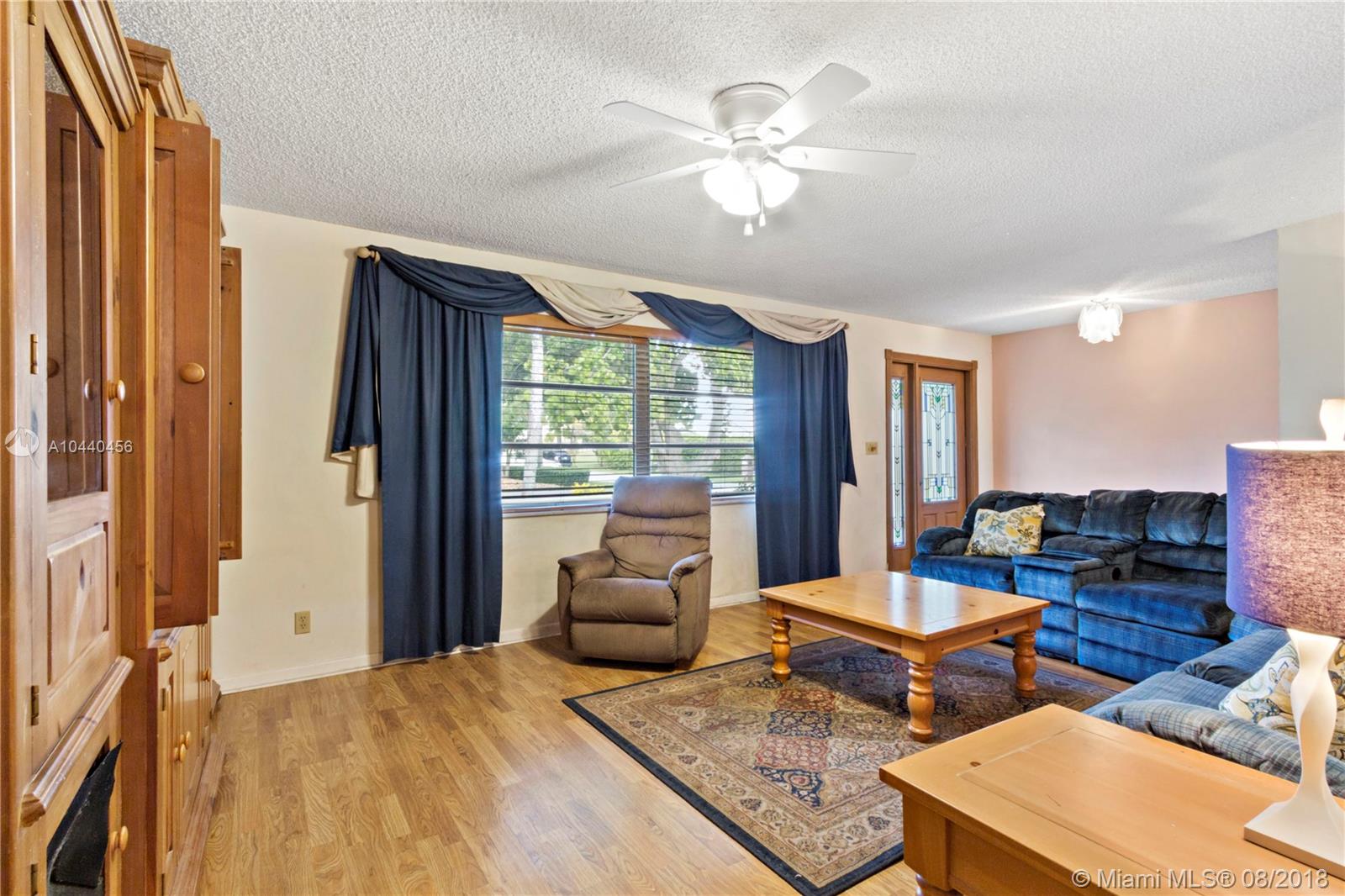 CORAL SPRINGS COUNTRY CLUB - Residential