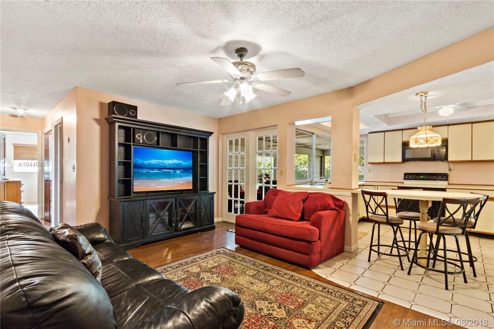 CORAL SPRINGS COUNTRY CLUB - Residential