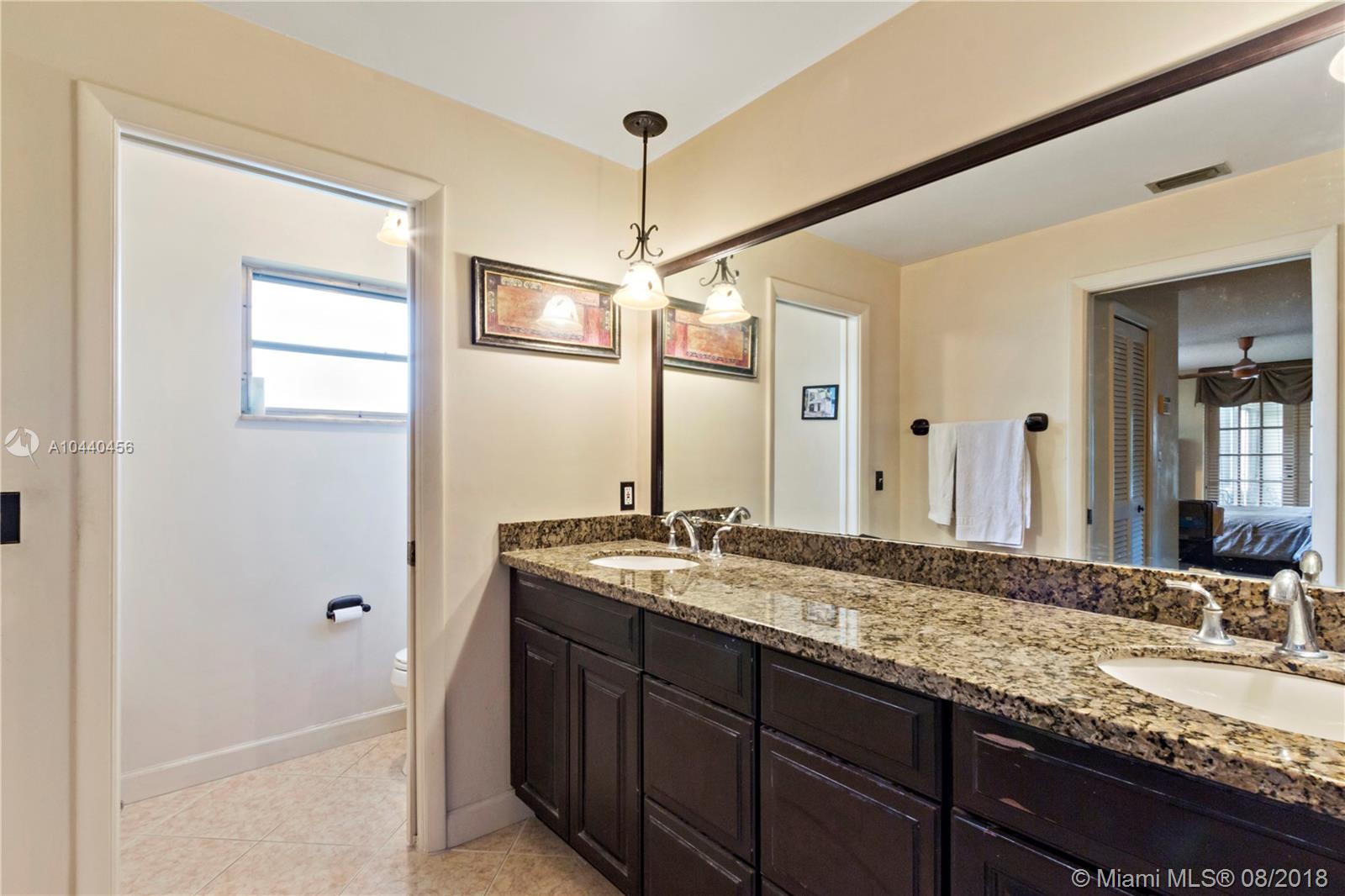 CORAL SPRINGS COUNTRY CLUB - Residential