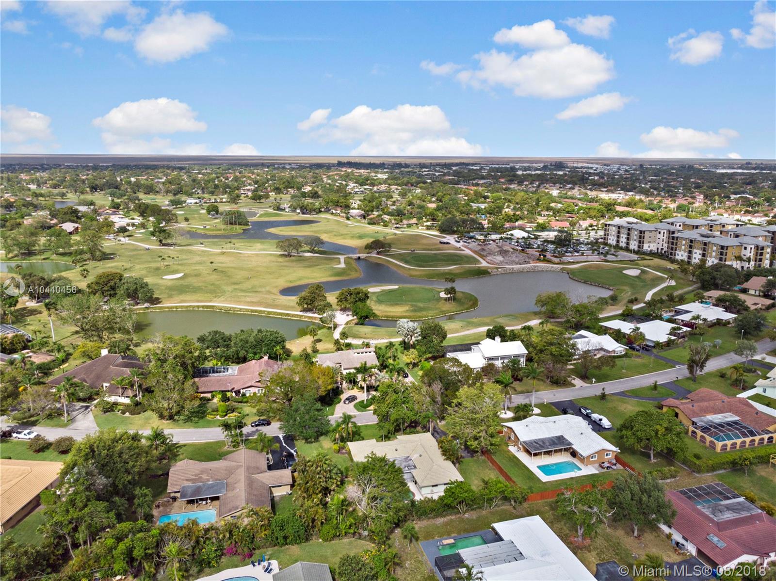 CORAL SPRINGS COUNTRY CLUB - Residential