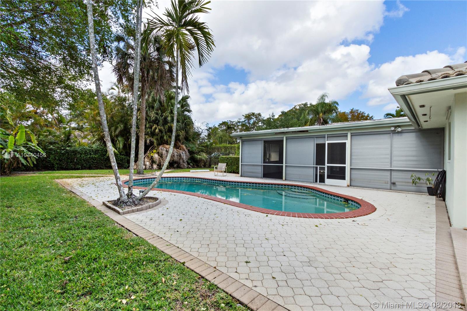 CORAL SPRINGS COUNTRY CLUB - Residential