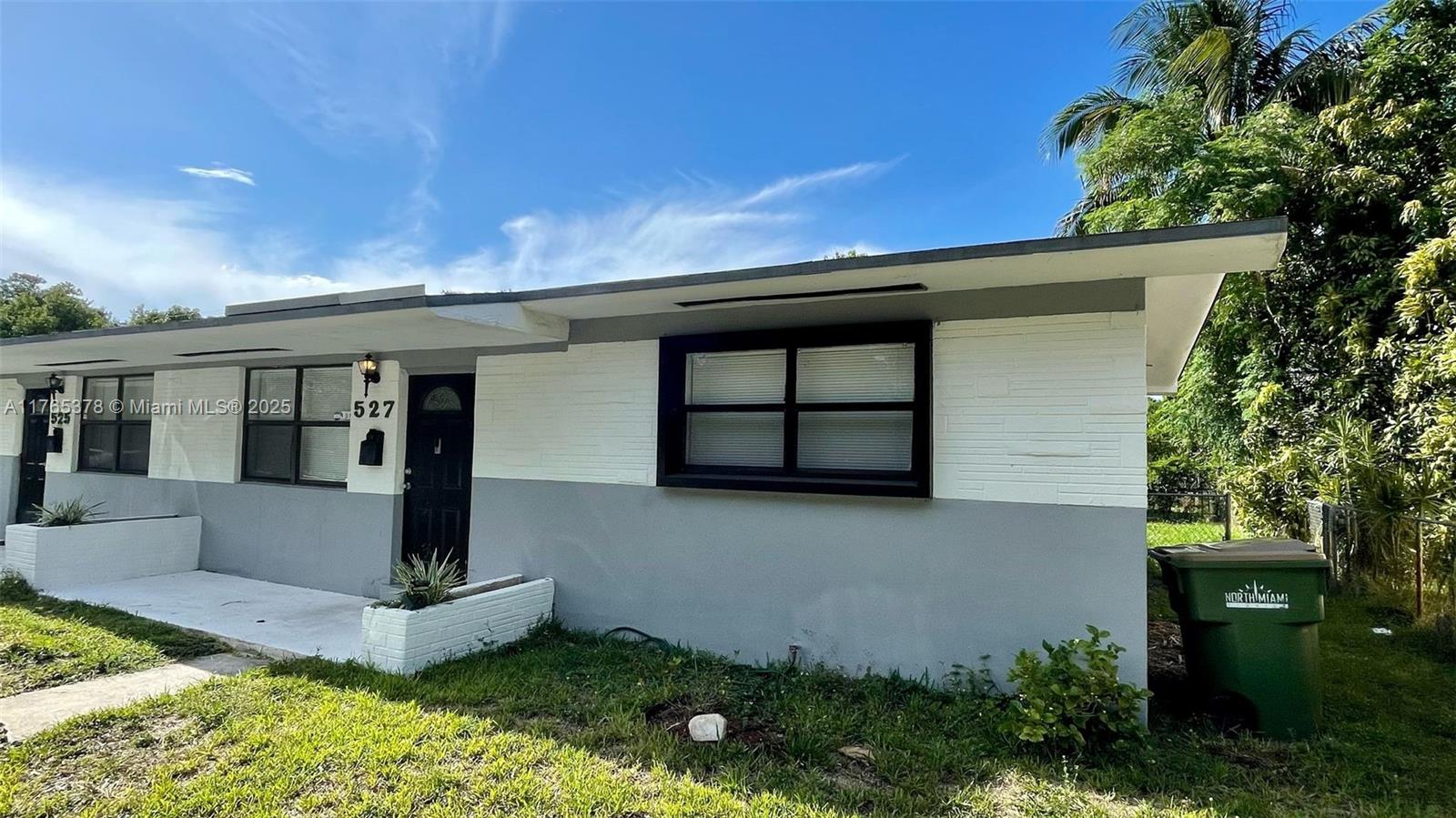 Rental Property at 525 Ne 132nd Ter  , North Miami, Miami-Dade County, Florida - Bedrooms: 3 
Bathrooms: 1  - $2,900 MO.