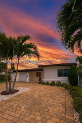 146 PONCE DE LEON BLVD # A, CORAL GABLES, FL 33134 - Image b4a3263d2ed5a3a0f87c6bdc0992617e/903910925
