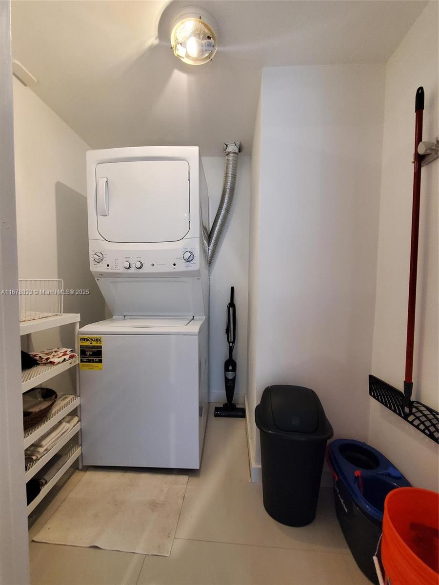 THE BRIDGEWATER CONDO - Residential