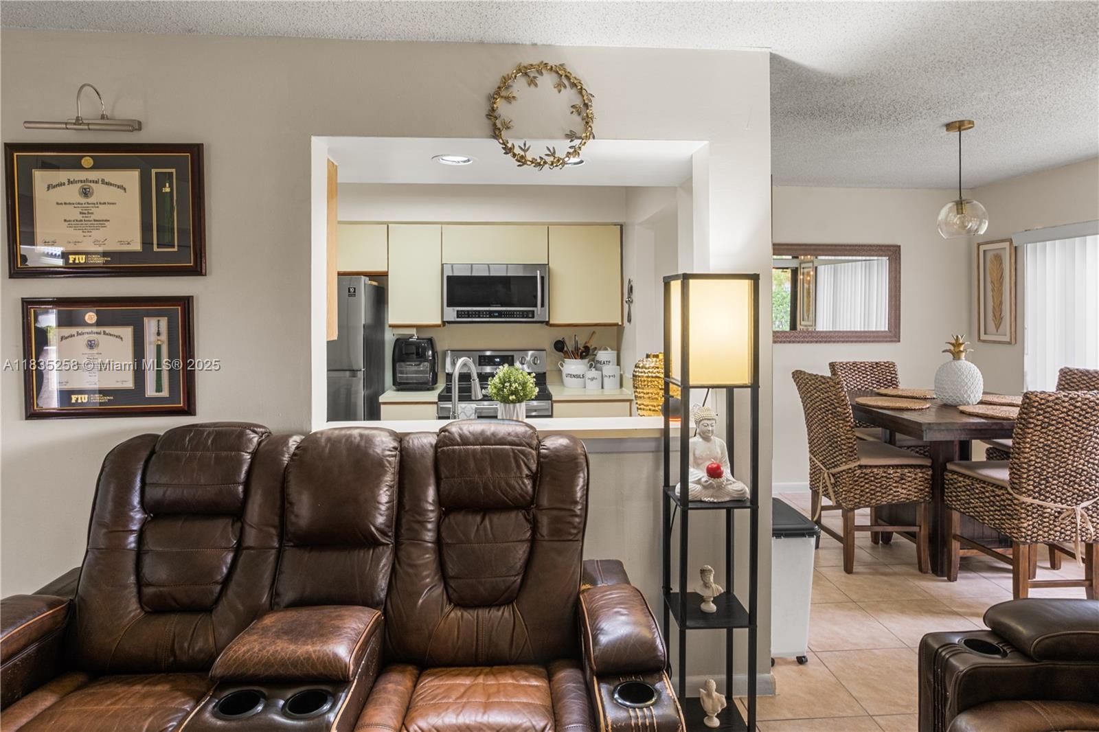 8125 NW 17th Mnr